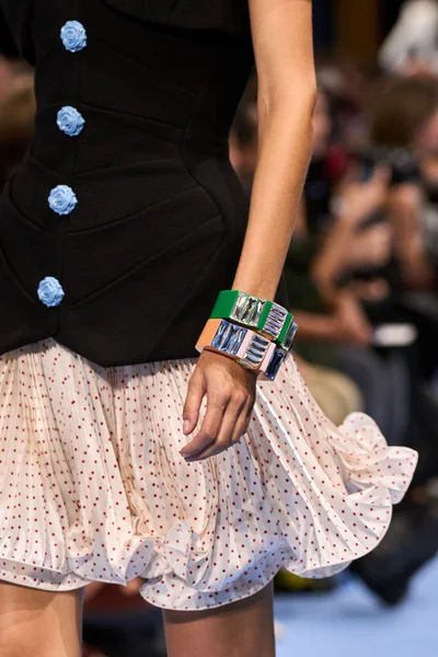 Look 19